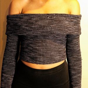 Long sleeve crop top!